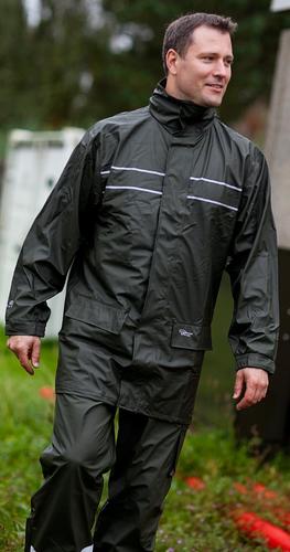 Regenjacken mit Reflexstreifen